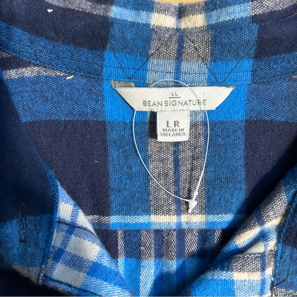L.L. Bean NWOT Chamois Cloth Longline Blue Plaid Flannel Soft Comfortable Cozy - Picture 2 of 8